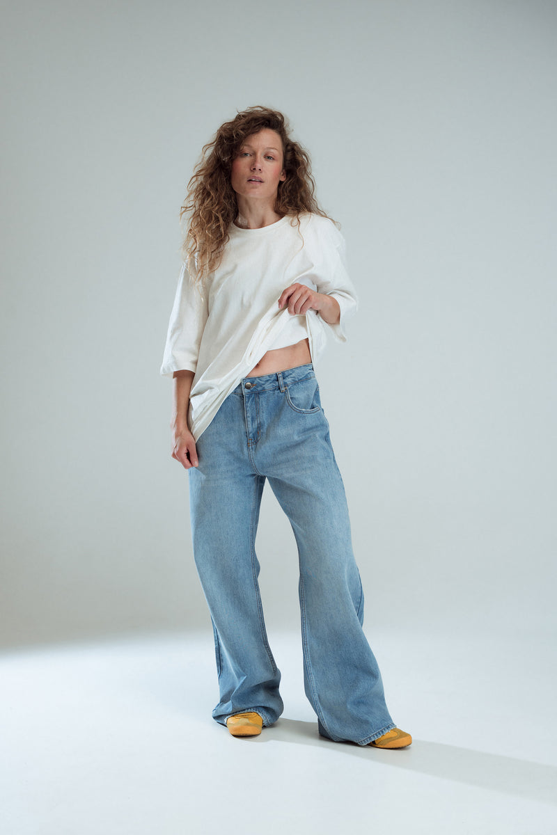 Baggy wide-leg jeans